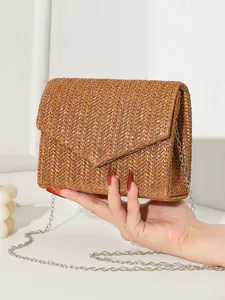 Eleganter brauner handgewebter Umschlag-Clutch mit verstellbarer silberner Metallkette