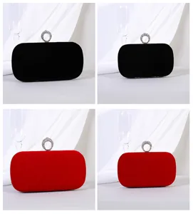 Elegante Samt-Abendtaschen in Schwarz und Rot mit Strass-Ringverschluss-Detail