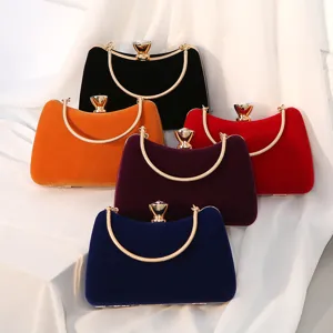 Elegante Samt Abendtasche Mit Muschelform Großem Strass-Verschluss Und Goldener Kette Für Damen Gala Hochzeit Party Handtasche