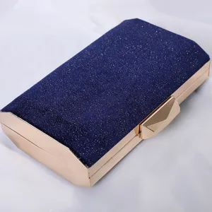 Pochette de soirée élégante en velours pailleté bleu marine avec cadre doré de luxe