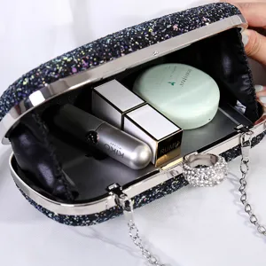 Funkelnde Glitzer-Abendclutch mit Strass-Ringgriff und silberner Kette für Damen