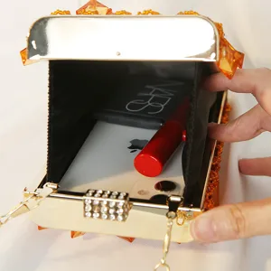 Handgefertigte orangefarbene Perlen-Abendtasche mit Innenkapazität für Handy