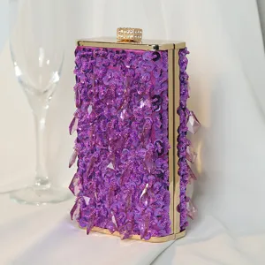 Vintage lila handgefertigte Abendtasche mit Perlen, Pailletten und Goldrahmen