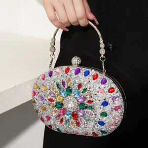 Pochette de soirée luxueuse faite main avec des strass colorés pour grandes occasions
