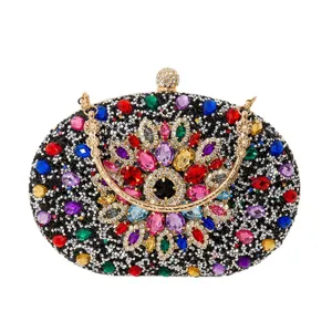 Sac de soirée luxueux fait main orné de strass colorés pour les événements gala élégants