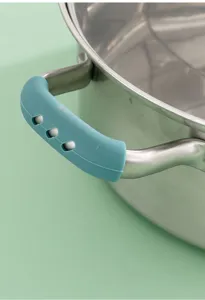 Protège-poignée de casserole en silicone bleu résistant à la chaleur pour éviter les brûlures