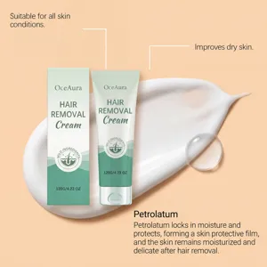 Vue détaillée de la texture de la crème dépilatoire OceAura et de l'emballage du produit