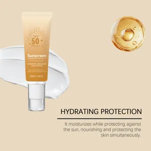 Dettaglio della crema solare SPF 50+ con texture a lozione idratante