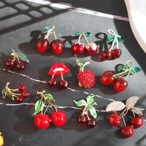 Broche de Fruits Cerise Créative pour Femmes Niche Haut de Gamme Alliage Strass Épingle pour Veste de Costume Bijoux Accessoire