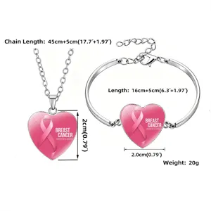 Vista dettagliata del set collana e bracciale per la sensibilizzazione al cancro al seno