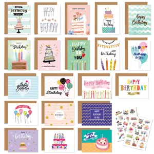 Vue détaillée d'un ensemble de cartes d'anniversaire avec divers motifs, enveloppes et autocollants
