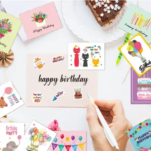 Grande variété de jolies cartes de vœux d'anniversaire DIY avec enveloppes et autocollants.