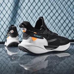 Breathable outdoor sports sneakers in black and white for men and women