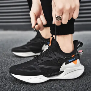 Professional breathable black and white mesh sports running shoes for outdoor training