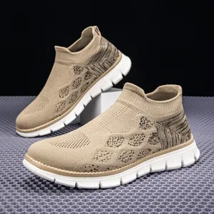 Baskets en Mesh Respirant pour Hommes Grandes Tailles Chaussures de Sport Décontractées à Enfiler Légères Antidérapantes Fly-knit pour la Marche Quotidienne