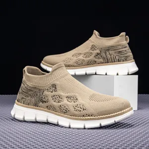 Baskets en maille kaki pour hommes avec semelle blanche épaisse pour le plein air