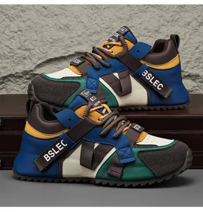 Gros plan de baskets multicolores pour hommes avec détail de sangle BSLEC sur boîte