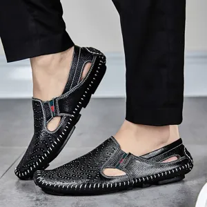 Mocasines de cuero negro para hombre con diseño perforado y suela suave y cómoda