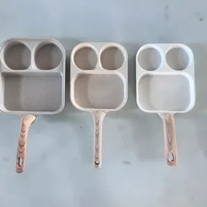 Poêle à Œufs Anti-Adhésive en Pierre de Maifan à Multi-Compartiments pour Petit-Déjeuner Avec Poignée Grain de Bois pour Cuisinière Induction Gaz
