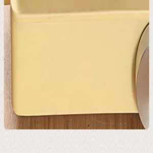 Detaillierte Makroansicht der Antihaftbeschichtung einer quadratischen Tamagoyaki-Pfanne