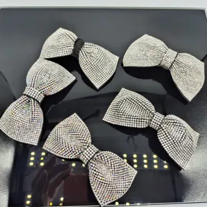 Ensemble de pinces à cheveux nœud strass scintillants, accessoires élégants pour femmes.