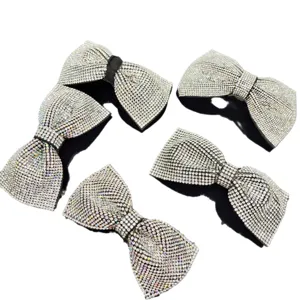 Pince à cheveux nœud strass brillant, barrette cristal élégante, accessoire de mode pour femme.