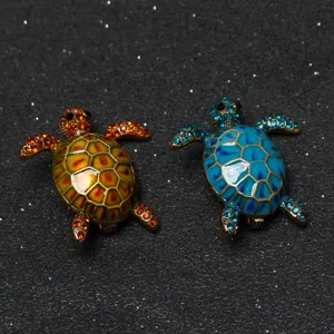 Cute crystal sea turtle brooch pin, rhinestone marine animal jewelry for bags and clothes.