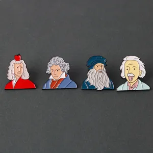 Set van vier beroemde historische figuren metalen geëmailleerde speldjes voor rugzak decor.