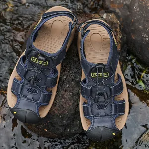 Outdoor men sport sandals detail, water shoes with quick-drying mesh and toe protection.