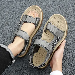 Men outdoor casual sports sandals, lightweight breathable beach footwear with adjustable straps.