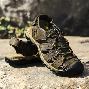 Outdoor closed-toe hiking sandals for men, waterproof wading shoes with anti-slip rubber toe.