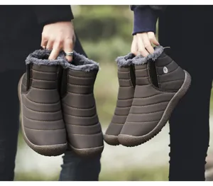 Winter fleece lined snow boots for couples, warm outdoor casual short boots with anti-slip sole.