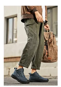 Herren Outdoor Freizeit Lederstiefel Detailansicht mit modischem Design und bequemer Sohle.