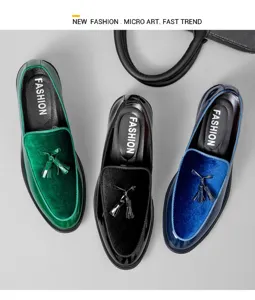 Zapatos de vestir con borlas y punta para hombre en terciopelo y charol patchwork multicolor.