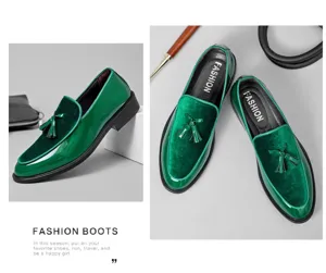 Hombres verde charol terciopelo mocasines con borlas negocios casual puntiagudo