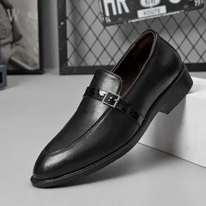 Scarpe eleganti nere da uomo scarpe stringate formali per affari e occasioni speciali.