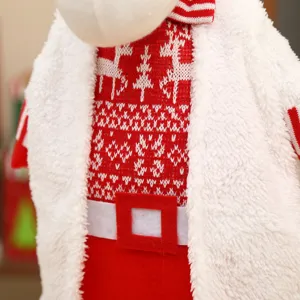 Niedliche Weihnachts-Plüschpuppe Dekoration mit nordischem Strickpullover und weisser Pelzweste.