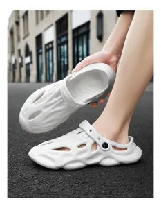 Weiße Schaumstoff Clogs Sommerschuhe Strand atmungsaktive rutschfeste Gartensandalen Damen Herren
