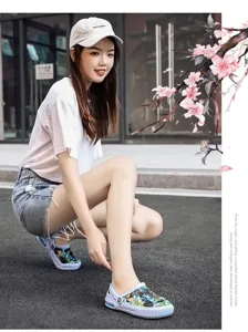 Zuecos de jardín de verano unisex transpirables con estampado de camuflaje y suela acolchada.