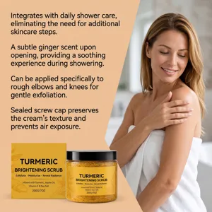 Dettaglio in primo piano che mostra la consistenza dello scrub corpo e gli ingredienti.