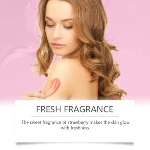 Détail de gel corporel rafraîchissant avec texture lisse et parfum fraise pour la peau.