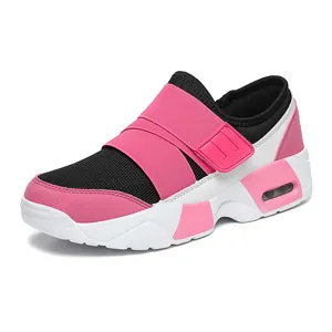Γυναικεία casual slip-on sneakers πλατφόρμας με αντικραδασμική σόλα μαύρα και ροζ