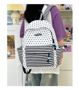 Casual canvas schoolrugzak met sterren- en streepjespatroon, grote capaciteit voor dagelijks.