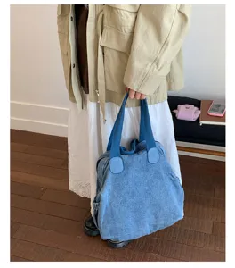 Sac cabas à dos fourre-tout pour femme en denim lavé rétro polyvalent vue de détail
