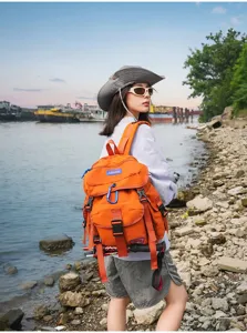 Oranger Outdoor-Reiserucksack, großer Kapazität Laptop-Buchtasche zum Wandern und für Studenten.