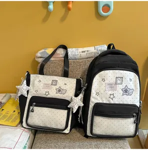 Niedlicher japanischer schwarz-weißer Pünktchen Rucksack und Tragetasche Detailansicht.