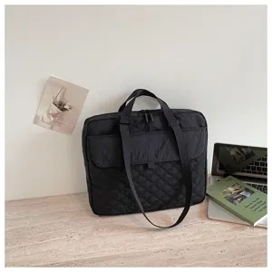 Borsa tote nera trapuntata in nylon, borsa a tracolla casual da donna per computer.