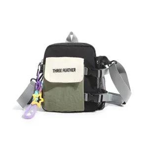 Sac bandoulière colorblock sac de téléphone pour randonnée et les trajets en détail.