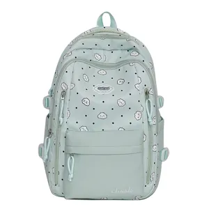 Detailansicht des hellgrünen Schülerrucksacks mit süßem Wolken- und Pünktchen-Print und Taschen.