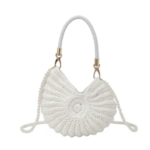 Sac bandoulière crochet coquillage blanc chic, élégant sac à main tissé avec une sangle perle.